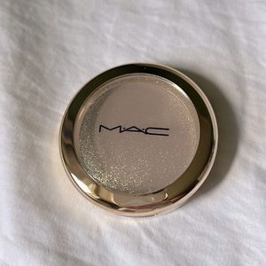 MAC Mega Omega Eye Shadow (Travel Exclusive)